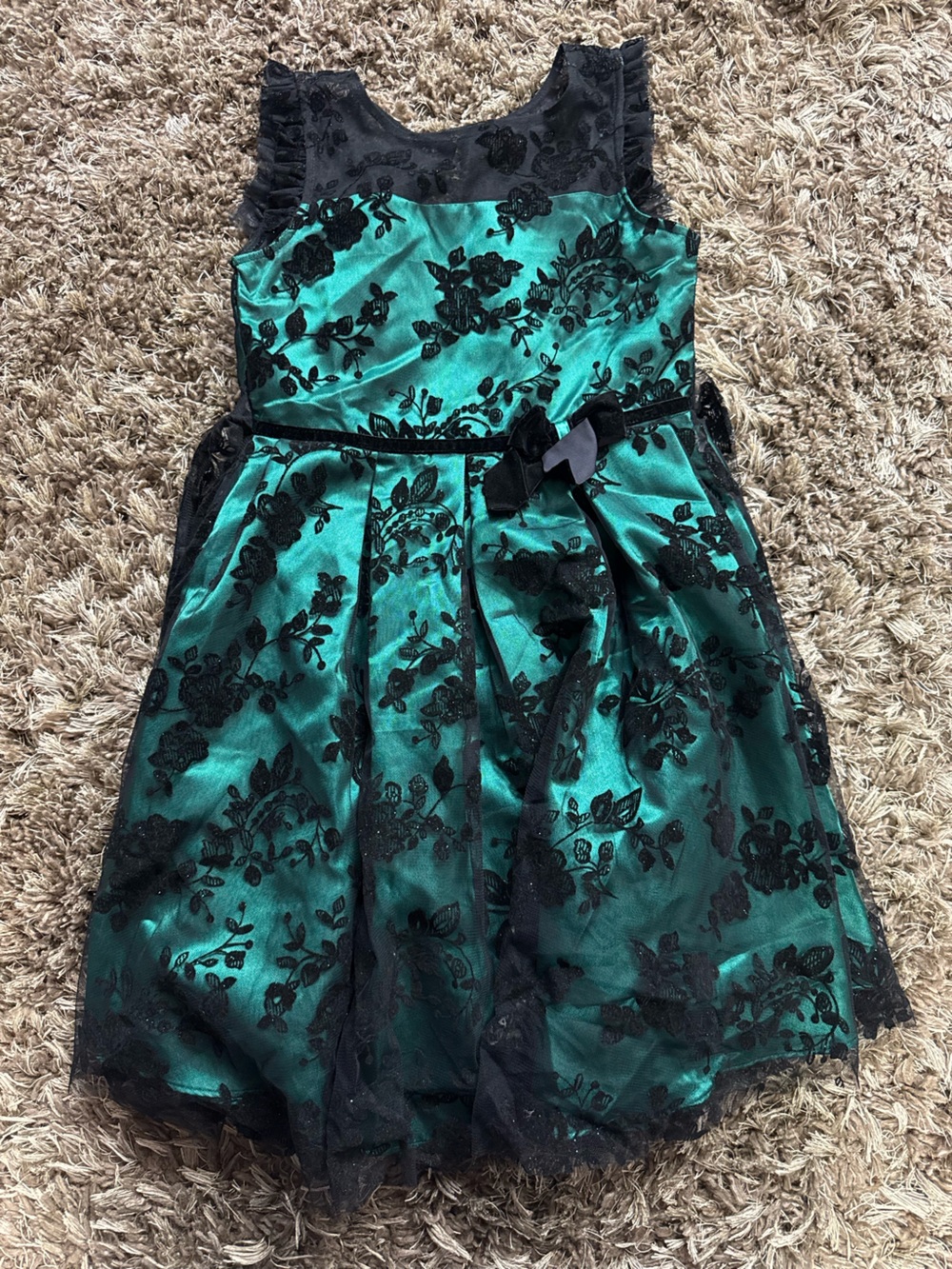 Girls Jona Michelle Formal Dress Size 10 Green and Black Lace